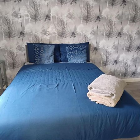 Bellway Commonwealth Apartment, Only Ages Over 23 Глазгоу Екстериор снимка
